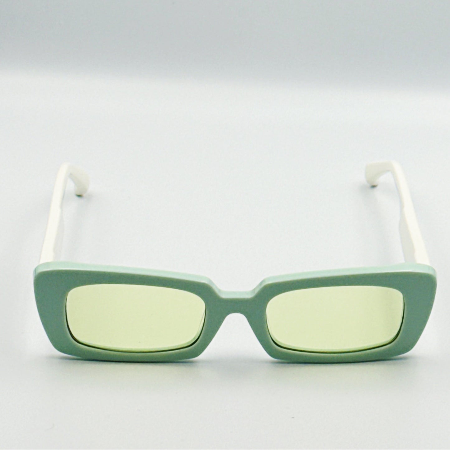 MINT FOG – GREEN & WHITE